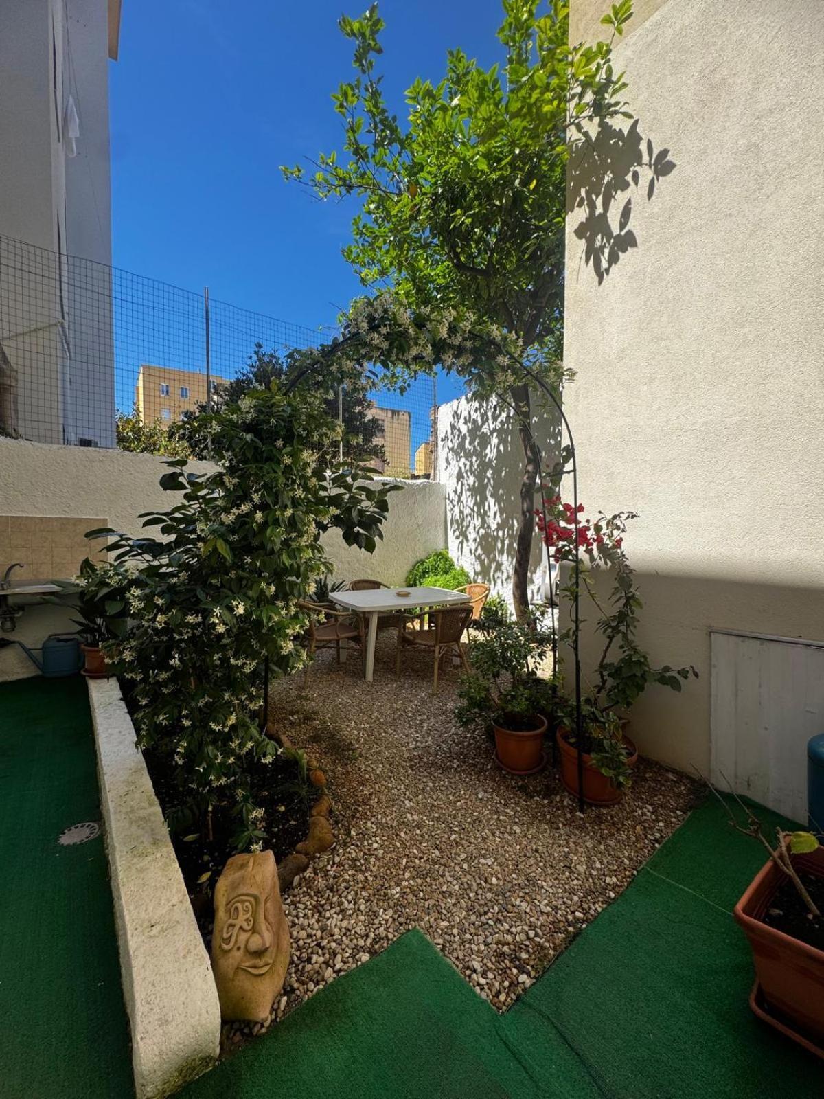 Flowered House With Garden 알게로 외부 사진